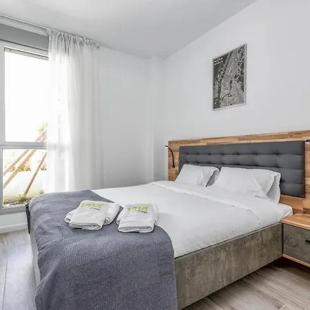 Vivi Homes - Pool, Golf & Terrace * Estepona