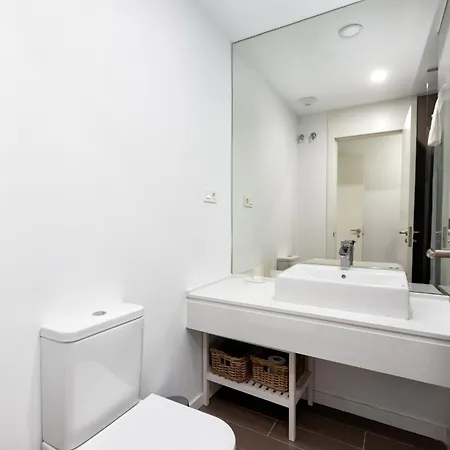 Vivi Homes - Pool, Golf & Terrace Apartment *