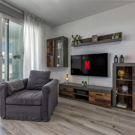 Vivi Homes - Pool, Golf & Terrace *