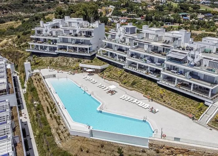 Vivi Homes - Pool, Golf & Terrace Apartamento *